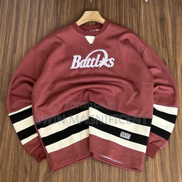 Striped Sweat Shirt · Photo 5