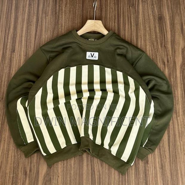 Striped Sweat Shirt · Photo 8