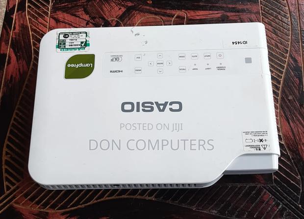 Casio Slim Dlp Projector · Photo 2