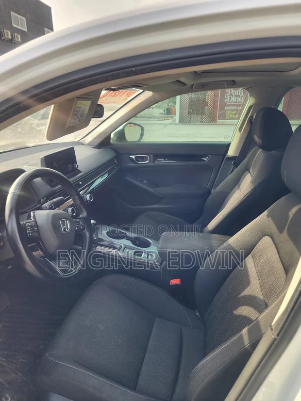 Honda Civic EX 2022 White · Photo 3