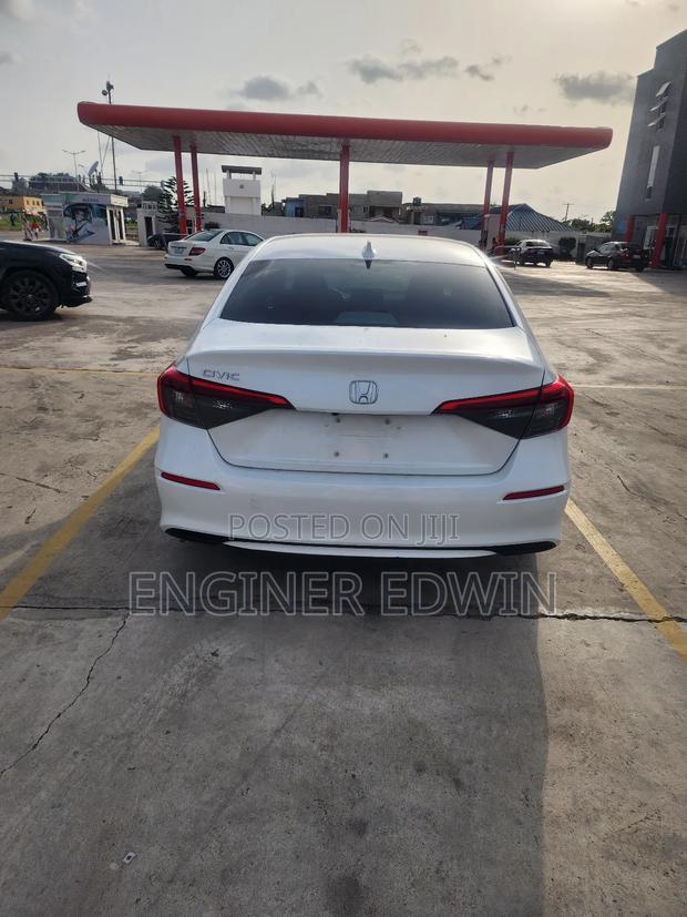 Honda Civic EX 2022 White · Photo 5