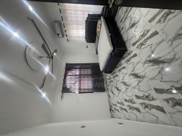5bdrm Mansion in Lashibi, Sakumono for rent · Photo 7