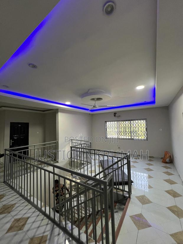 6bdrm Apartment in Mr Justice Estate, Old Barrier for rent · Photo 2