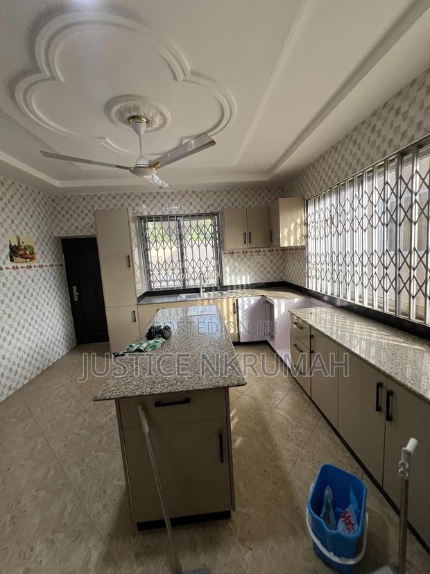 6bdrm Apartment in Mr Justice Estate, Old Barrier for rent · Photo 5
