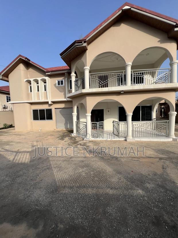 6bdrm Apartment in Mr Justice Estate, Old Barrier for rent · Photo 1