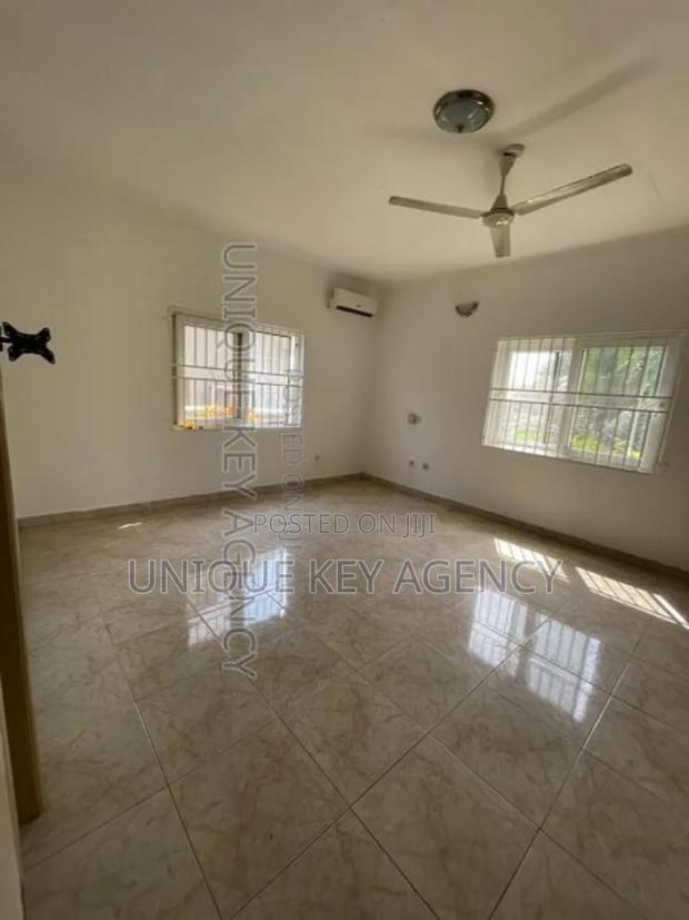 4bdrm House in Unique Key Agency, Regimanuel Gray Estates for rent · Photo 8