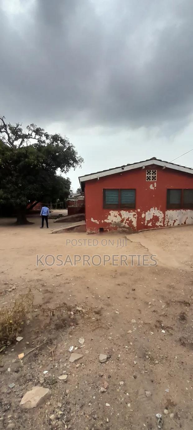4bdrm House in Camp 2, Teshie for sale · Photo 8