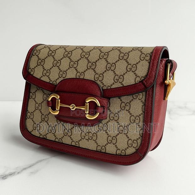 Gucci 1955 Horsebit Shoulder Bag in Gg Supreme Canvas · Photo 8