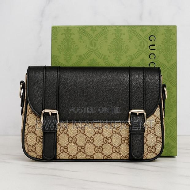 Gucci 1955 Horsebit Shoulder Bag in Gg Supreme Canvas · Photo 7