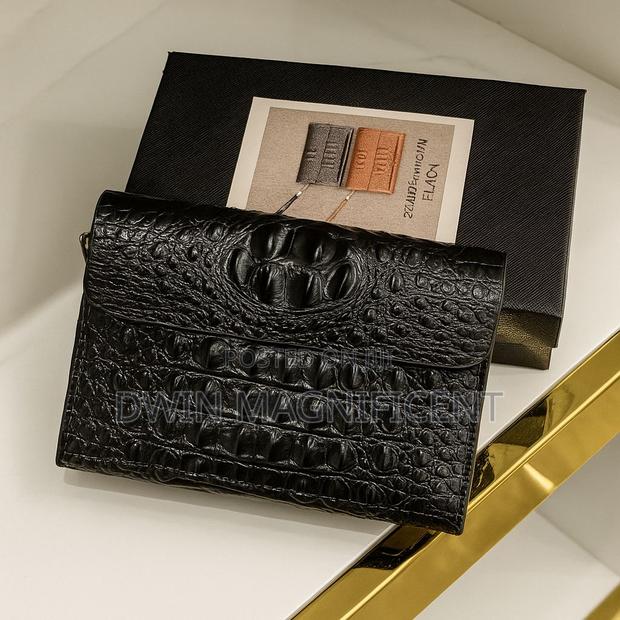Genuine Crocodile or Alligator Leather Clutch Bag · Photo 1