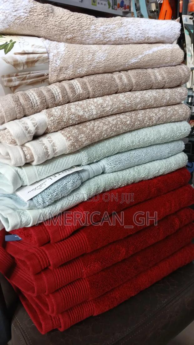 100% Cotton Large Towels · Photo 2