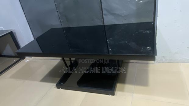 Center Table · Photo 2