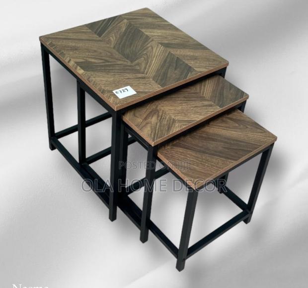 Wooden Serving Table · Photo 1
