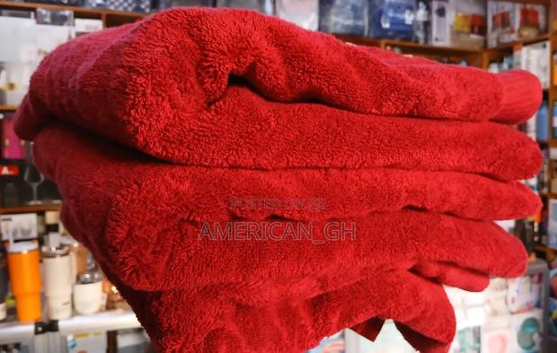 100% Cotton Large Towels · Photo 3