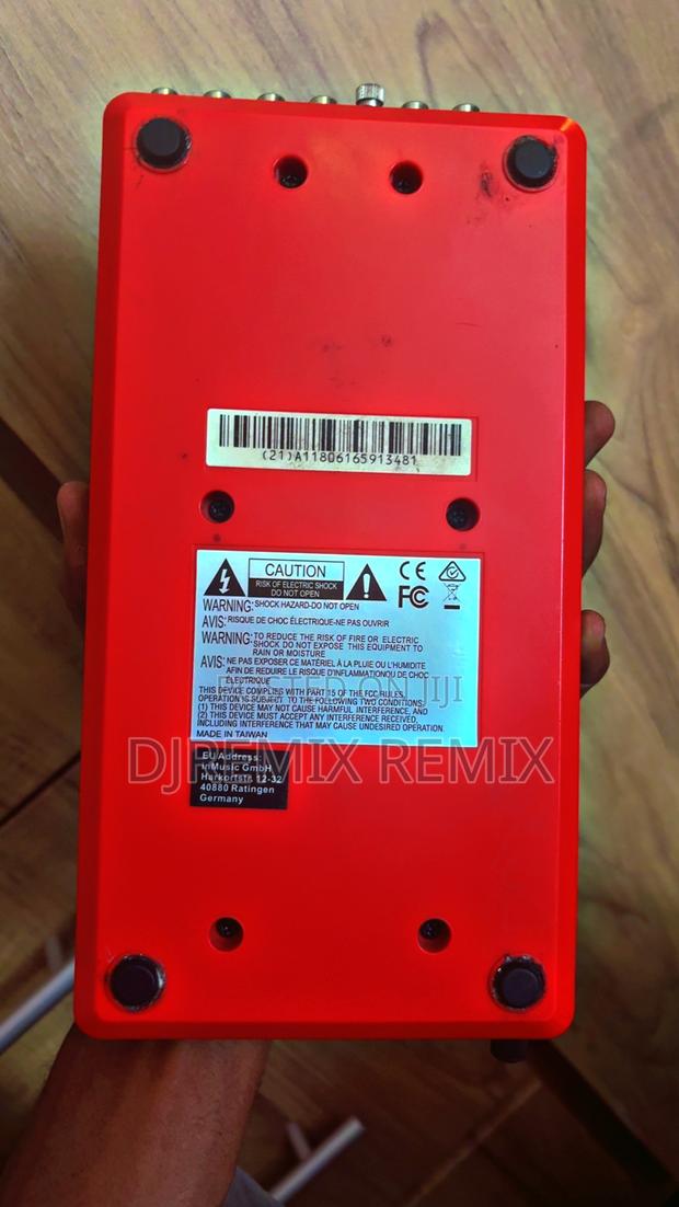 Akai Serato Mixer · Photo 2