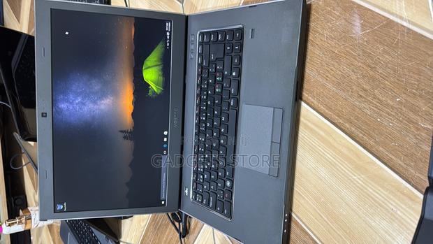 Laptop Dell Vostro 3560 8GB Intel Core I3 HDD 320GB · Photo 3