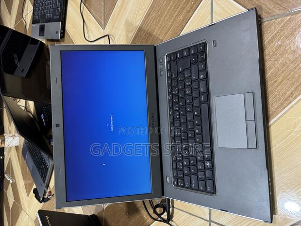 Laptop Dell Vostro 3560 8GB Intel Core I3 HDD 320GB · Photo 2