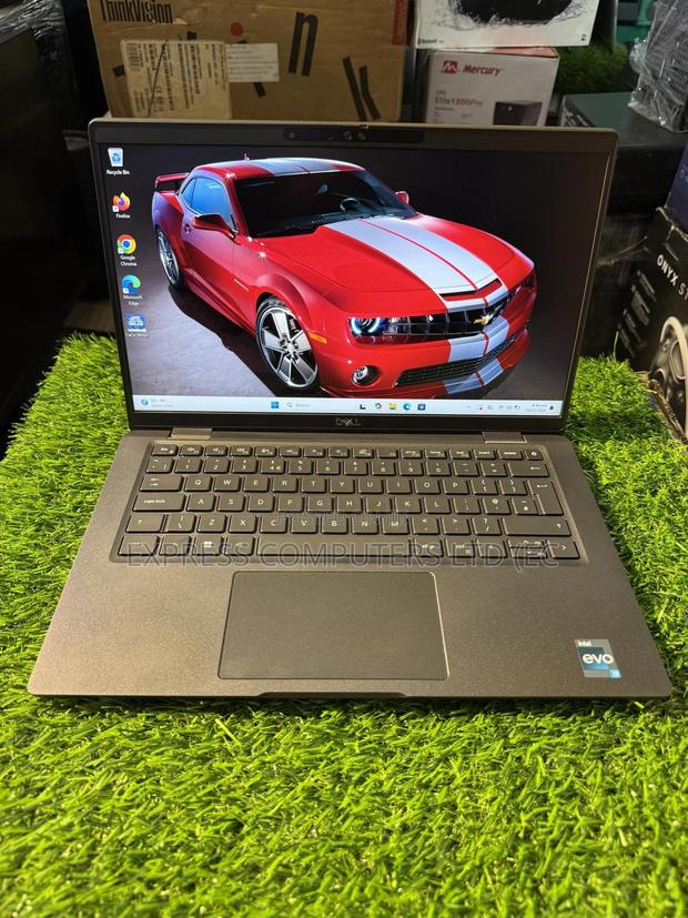 Laptop Dell Latitude 7430 32GB Intel Core I7 SSHD (Hybrid) 512GB · Photo 2