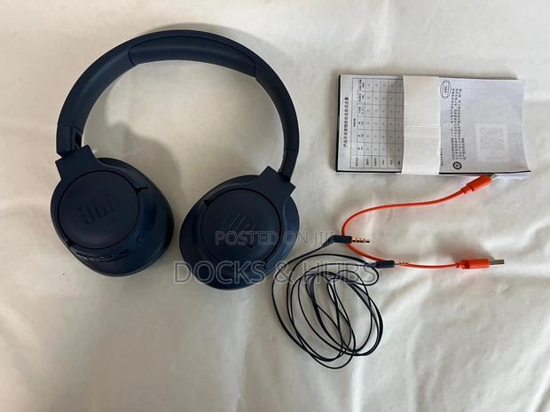 JBL Tune 720bt Wireless Over Ear Headphones · Photo 2