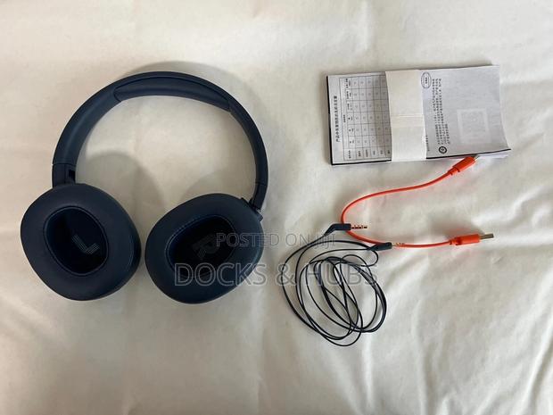 JBL Tune 720bt Wireless Over Ear Headphones · Photo 1