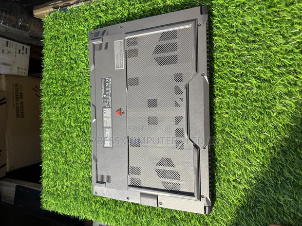 Laptop Asus TUF Dash F15 32GB Intel Core I7 SSD 1T · Photo 2