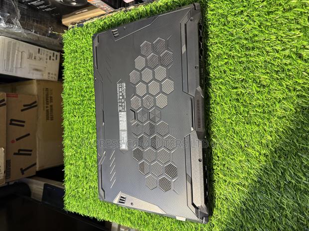 Laptop Asus TUF Gaming A16 24GB AMD Ryzen 7 SSD 512GB · Photo 5