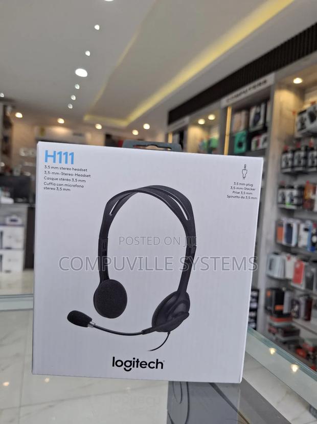 Logitech H111 Stereo Headset · Photo 1