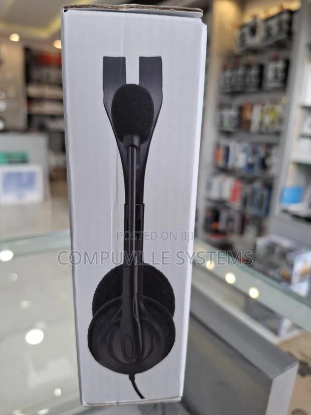 Logitech H111 Stereo Headset · Photo 2