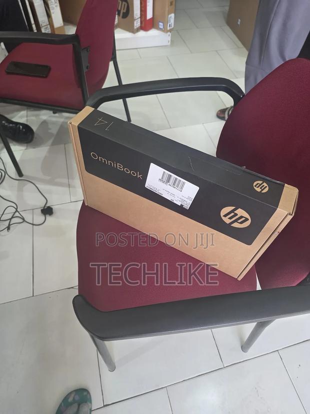 New Laptop HP OmniBook 5 Flip 16GB Intel Core i7 SSD 512GB · Photo 2