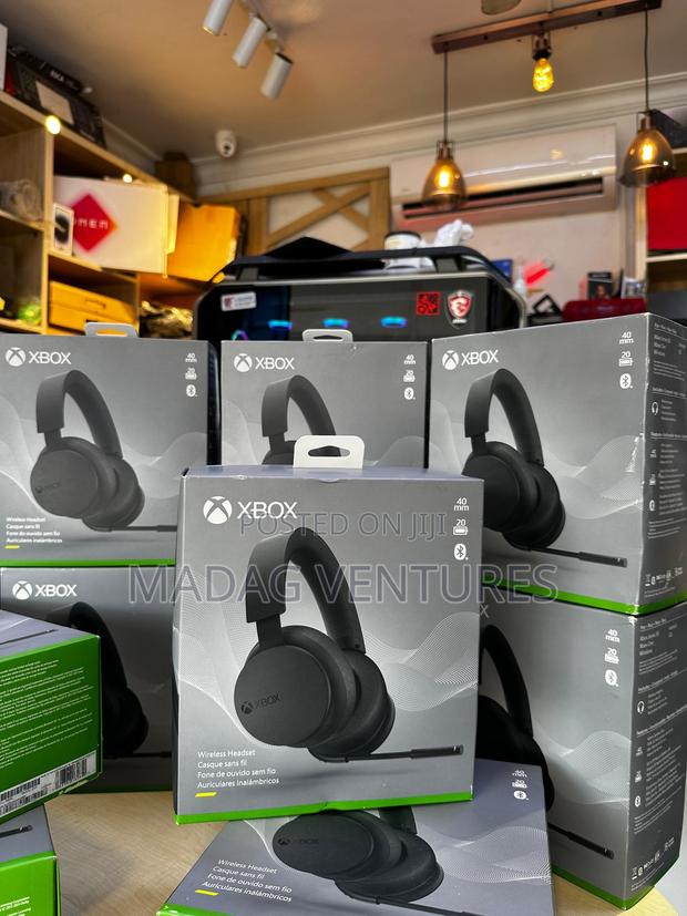Xbox Wireless Gaming Headset – Over Ear Headphones – Spatial · Photo 2