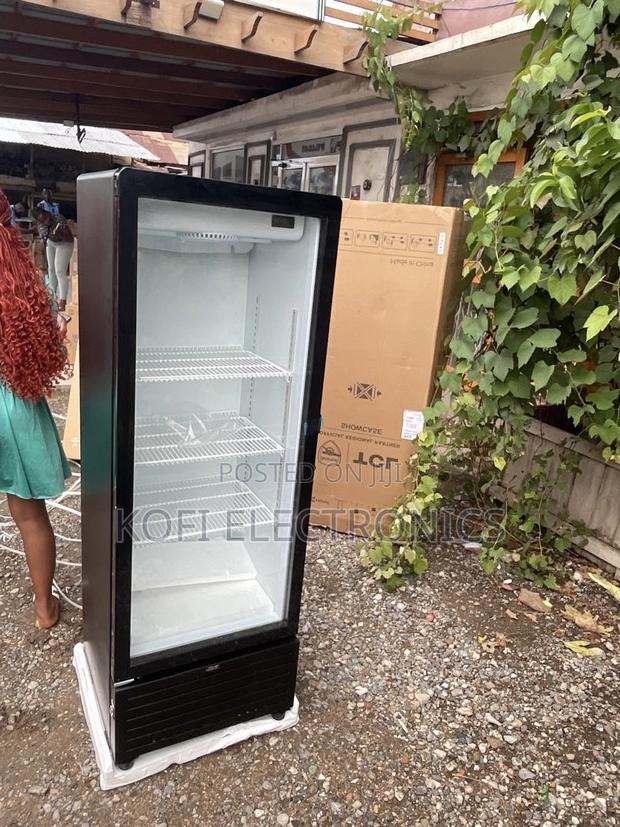 TCL 325l Upright Cooler Crystal Clear Door, Heavy-Duty Performance · Photo 1