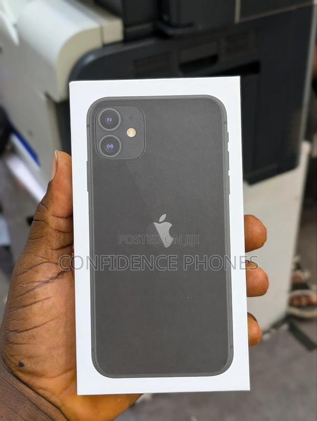 Apple iPhone 11 128 GB Black · Photo 3