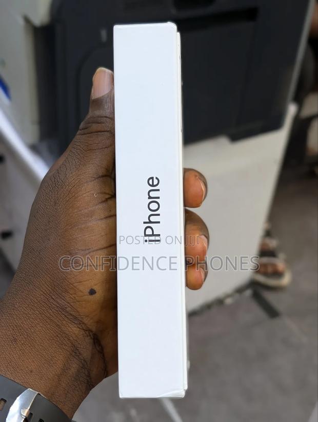 Apple iPhone 11 128 GB Black · Photo 5