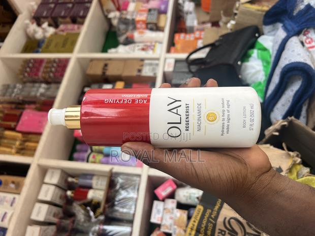 Olay Niacinamide Age Defying Body Lotion · Photo 1