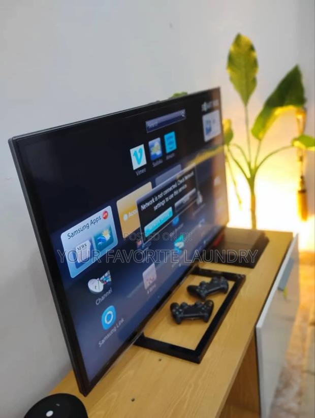 Samsung Smart TV 50 Inches. Spoilt Screen · Photo 4