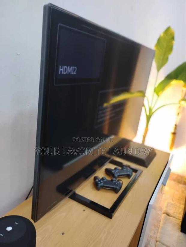 Samsung Smart TV 50 Inches. Spoilt Screen · Photo 6