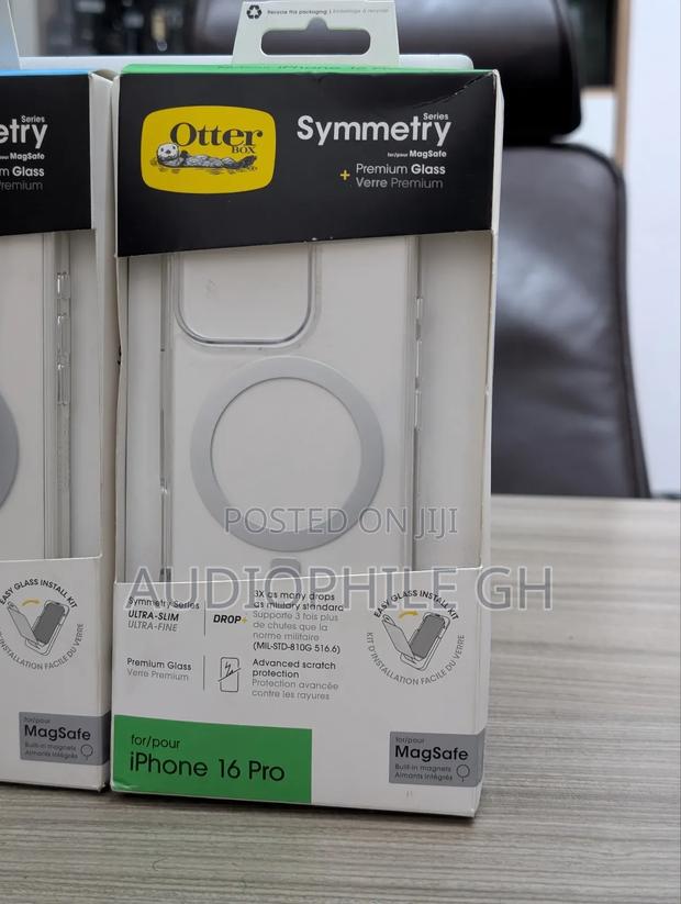 Otterbox iPhone 16 Pro Max Symmetry Clear Case + Premium Glass Magsafe · Photo 2