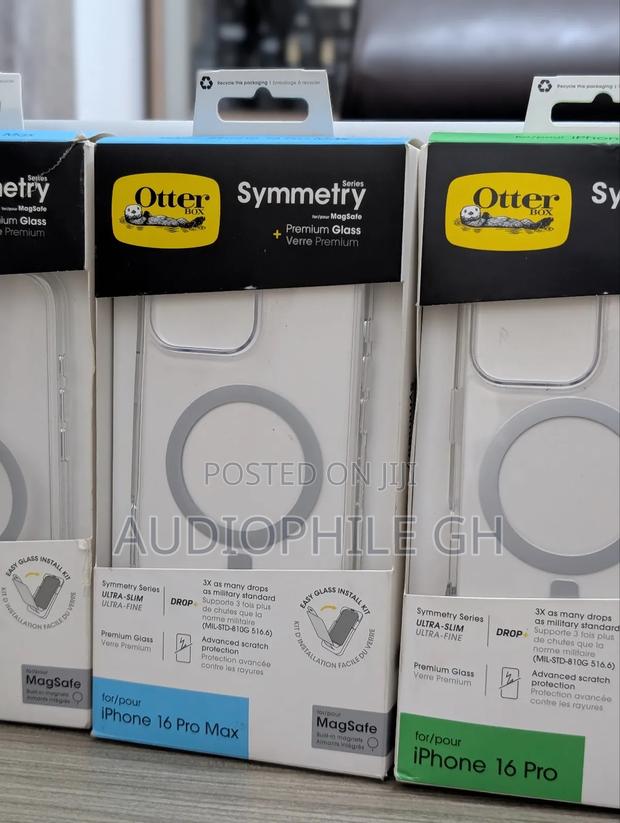 Otterbox iPhone 16 Pro Max Symmetry Clear Case + Premium Glass Magsafe · Photo 3