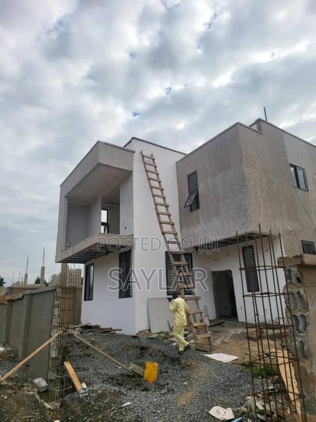 Furnished 4bdrm Duplex in Enjoy Estates, Tema Metropolitan for sale · Photo 6