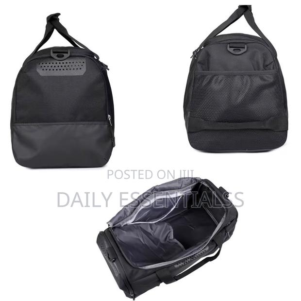 Travel Gym Sports Bag – Waterproof, Multi-Pocket · Photo 2