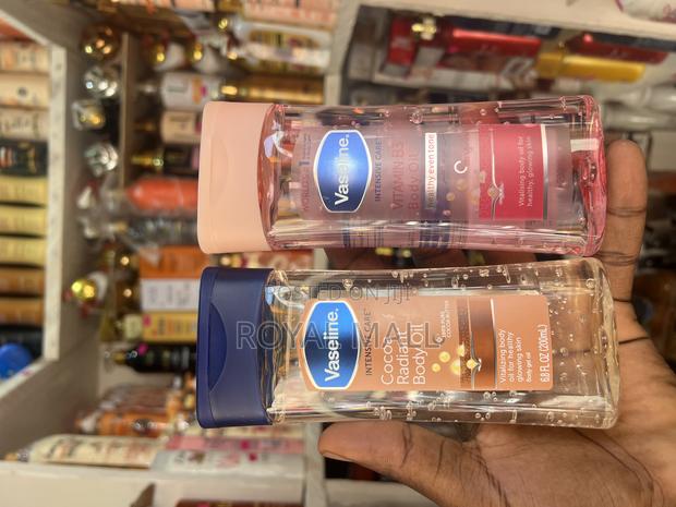 Vaseline Cocoa Radiant Body Oil / Vitamin B3 Body Oil · Photo 1