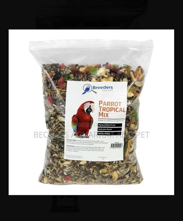 Seeds And Fruit Parrot Food · Photo 1