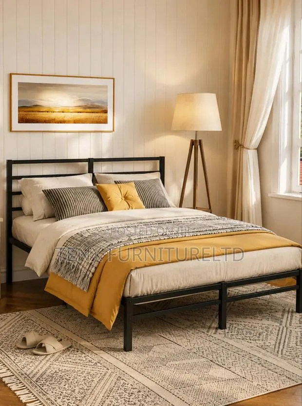 Metal Bed (Double) Black · Photo 1