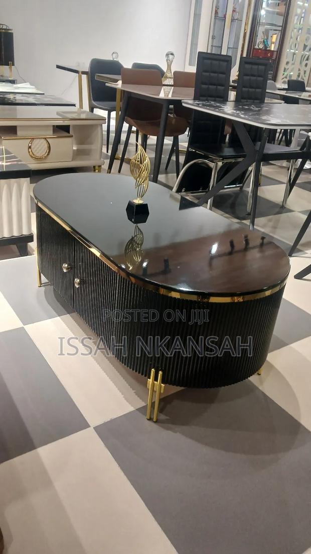 Centre Table · Photo 1