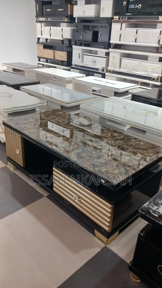 Centre Table · Photo 2