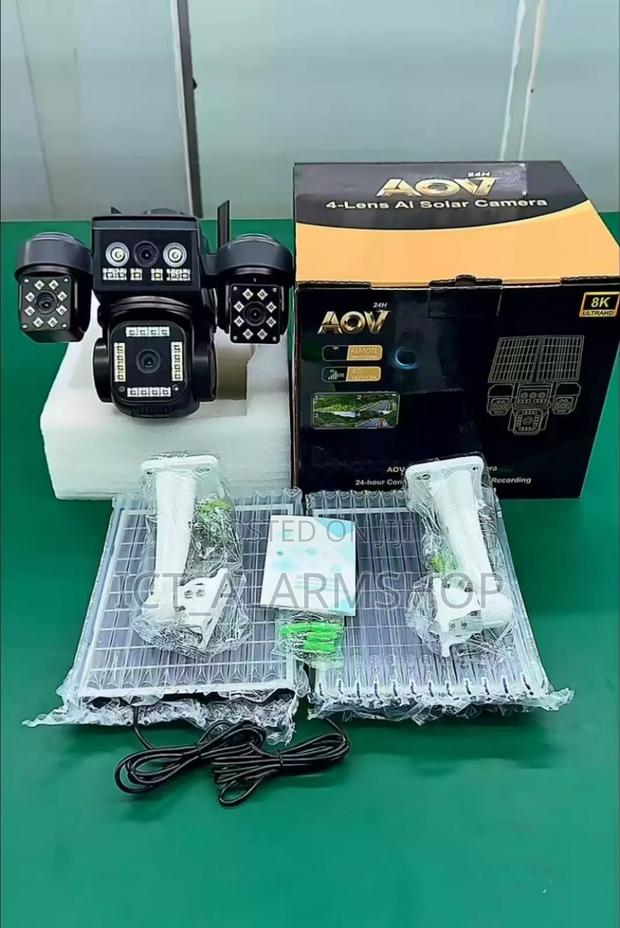 Dual Solar Power Panel Ptz 4lens · Photo 2