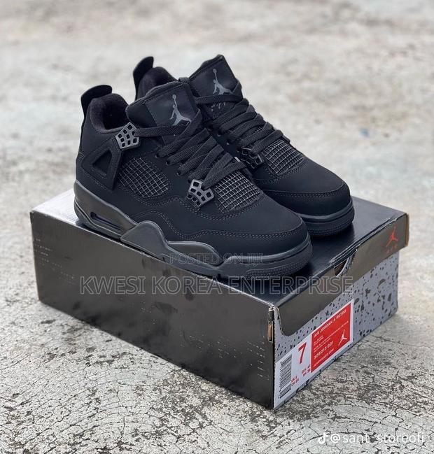 Air Jordan 4