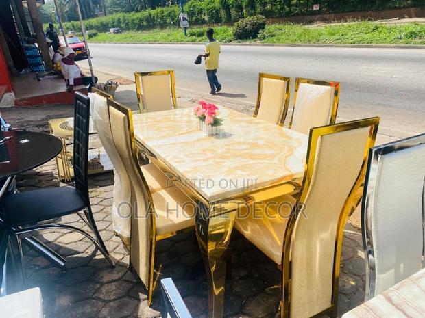 Marble Dining Set · Photo 2