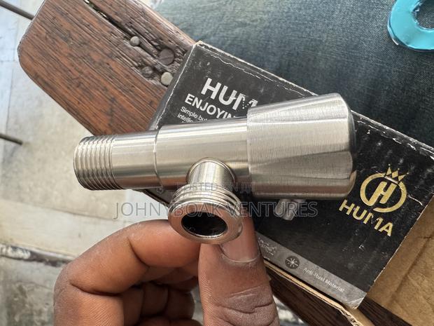 Angle Valve · Photo 3
