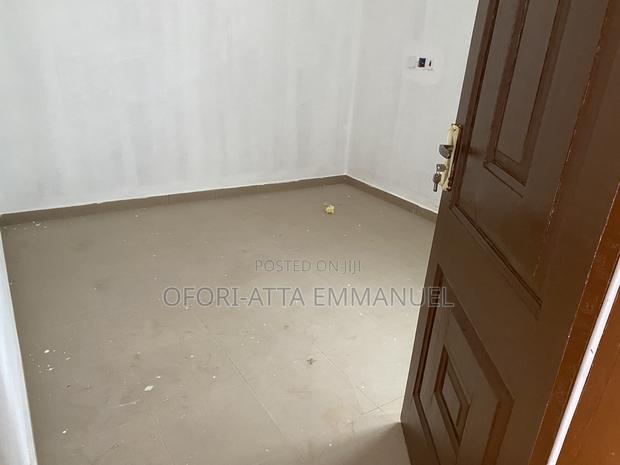 1bdrm Room & Parlour in Pokuasi Amanfrom, Pokuase for rent · Photo 4